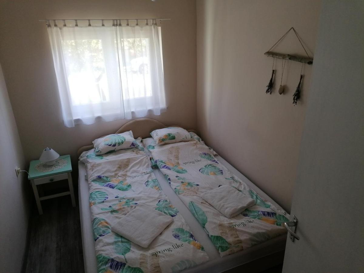Menta Apartman Mezőkövesd Exterior foto